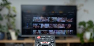 Nach dem „Tatort“: Sonntag 22 Uhr ist Deutschlands Porno-Prime-Time! Pornos im Fernseher